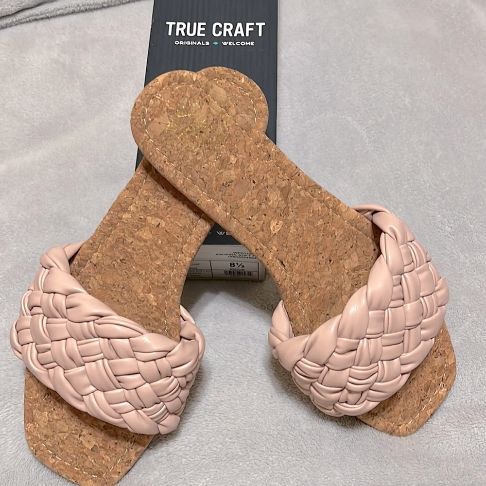 True Craft Sandals